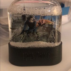 Harry Potter snow globe